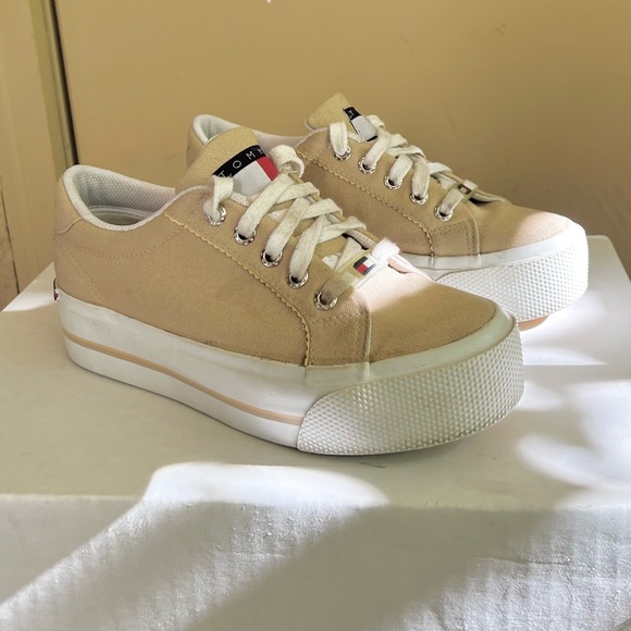 Tommy Hilfiger Platforms - Picture 3 of 8